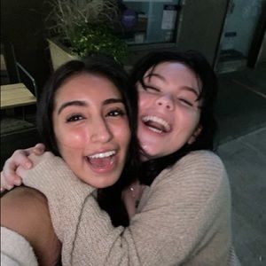 Meet your Posher, Casey